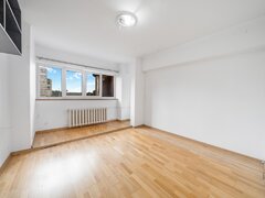 Stefan cel Mare 240, decomandat, etajul 3/10, bloc reabilitat, luminos